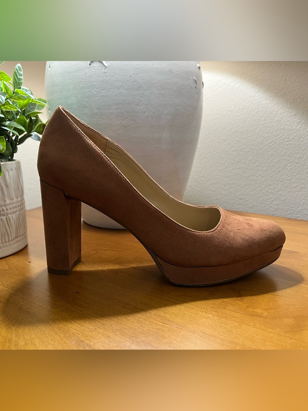 Naturalizer Berlin Platform Pump in Cognac Brown Faux Suede β’ Size 8.5 β’ EUC - Picture 7 of 12